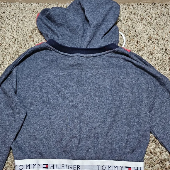 Tommy Hilfiger Croptop - Picture 3 of 3